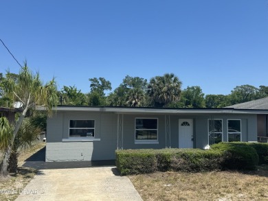 Seller will contribute $5,000.00 towards buyers closing on Daytona Beach Golf Club in Florida - for sale on GolfHomes.com, golf home, golf lot