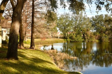 Fairway Lakes townhomes is in one of the most desirable areas of on Carrollwood Country Club in Florida - for sale on GolfHomes.com, golf home, golf lot