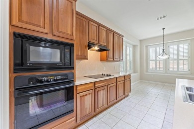 LARGE CORNER LOT, FLEXIBLE FLOOR PLAN: 2BR, 2BA, STUDY-DEN on Heritage Ranch Golf and Country Club in Texas - for sale on GolfHomes.com, golf home, golf lot