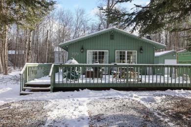 WOW!!! Everything in this beautiful well maintained home is on Pocono Farms Country Club in Pennsylvania - for sale on GolfHomes.com, golf home, golf lot
