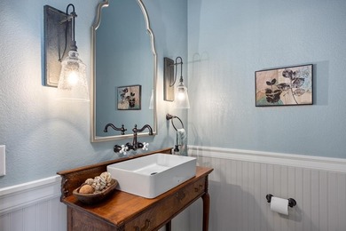 This nearly new (2022) Garden/Patio home in Comanche Trace is on The Club At Comanche Trace in Texas - for sale on GolfHomes.com, golf home, golf lot