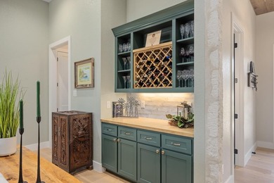 This nearly new (2022) Garden/Patio home in Comanche Trace is on The Club At Comanche Trace in Texas - for sale on GolfHomes.com, golf home, golf lot