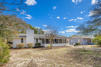 FULLY FURNISHED and ready for You! Sought after Yaupon area! on Founders Club At St. James Plantation in North Carolina - for sale on GolfHomes.com, golf home, golf lot