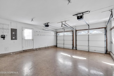 Enjoy easy, upscale living in this stunning 2 bed, 2 bath ranch on Eagle Ridge Golf Club in New Jersey - for sale on GolfHomes.com, golf home, golf lot