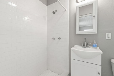 Remodeled in 2015, this 1950s ranch in desirable Palma Ceia is a on Palma Ceia Golf and Country Club in Florida - for sale on GolfHomes.com, golf home, golf lot