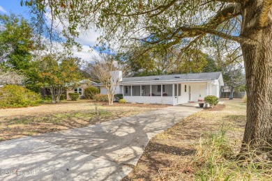FULLY FURNISHED and ready for You! Sought after Yaupon area! on Founders Club At St. James Plantation in North Carolina - for sale on GolfHomes.com, golf home, golf lot