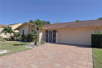DON'T MISS this Showstopper! 3 BR / 3 FULL BATHS / 2 CAR GARAGE on Whiskey Creek Country Club in Florida - for sale on GolfHomes.com, golf home, golf lot
