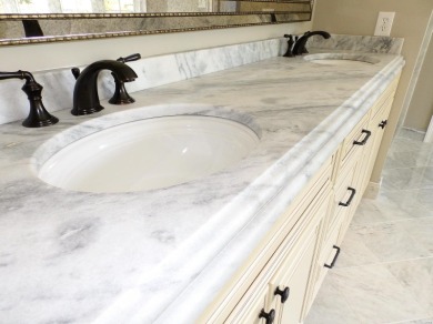 ***RARE OPPORTUNITY IN ST. ALBANS - TBB - LUXURIOUS NEW on Country Club of St Albans in Missouri - for sale on GolfHomes.com, golf home, golf lot