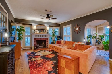 Beneath a lush canopy of old oaks, 1930 Marydale Dr feels like a on Stevens Park Golf Course in Texas - for sale on GolfHomes.com, golf home, golf lot