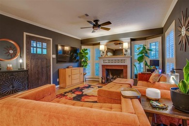 Beneath a lush canopy of old oaks, 1930 Marydale Dr feels like a on Stevens Park Golf Course in Texas - for sale on GolfHomes.com, golf home, golf lot