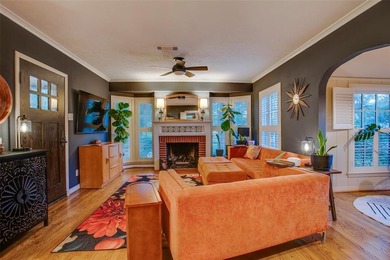 Beneath a lush canopy of old oaks, 1930 Marydale Dr feels like a on Stevens Park Golf Course in Texas - for sale on GolfHomes.com, golf home, golf lot