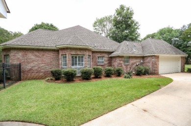 This charming home offers a comfortable, one story layout on Tupelo Country Club in Mississippi - for sale on GolfHomes.com, golf home, golf lot