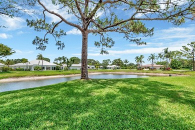 Welcome to 5 Slash Pine, a beautiful single family villa located on Delray Dunes Golf and Country Club in Florida - for sale on GolfHomes.com, golf home, golf lot