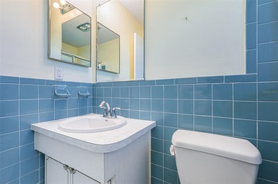 One or more photo(s) has been virtually staged. Welcome to this on Mainlands Golf Club in Florida - for sale on GolfHomes.com, golf home, golf lot