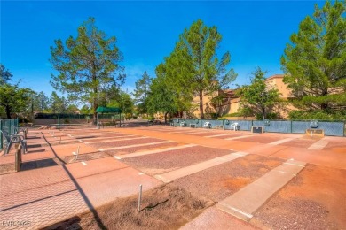 Welcome to this charming two-bedroom home in Sun City Summerlin! on Highland Falls Golf Club in Nevada - for sale on GolfHomes.com, golf home, golf lot