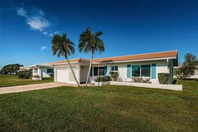 One or more photo(s) has been virtually staged. Welcome to this on Mainlands Golf Club in Florida - for sale on GolfHomes.com, golf home, golf lot