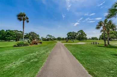 One or more photo(s) has been virtually staged. Welcome to this on Mainlands Golf Club in Florida - for sale on GolfHomes.com, golf home, golf lot