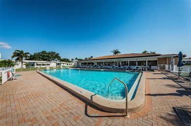 One or more photo(s) has been virtually staged. Welcome to this on Mainlands Golf Club in Florida - for sale on GolfHomes.com, golf home, golf lot