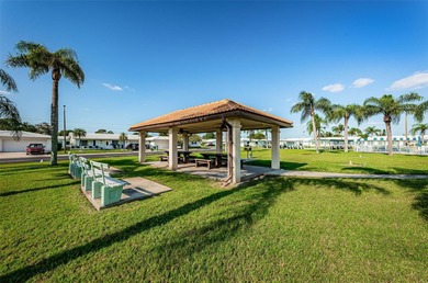 One or more photo(s) has been virtually staged. Welcome to this on Mainlands Golf Club in Florida - for sale on GolfHomes.com, golf home, golf lot