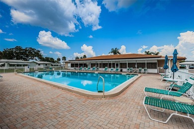 One or more photo(s) has been virtually staged. Welcome to this on Mainlands Golf Club in Florida - for sale on GolfHomes.com, golf home, golf lot
