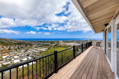 Conveniently located just a few blocks up Wilhelmina Rise, this on  in Hawaii - for sale on GolfHomes.com, golf home, golf lot