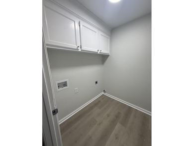 TOTALLY RENOVATED, ALL NEW KITCHEN, FRESH PAINT, NEW FLOORING on The Links At Lakewood in South Carolina - for sale on GolfHomes.com, golf home, golf lot