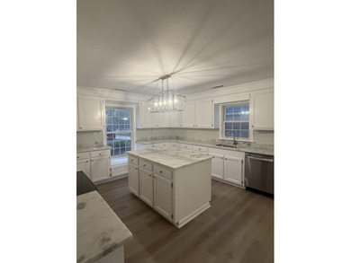 TOTALLY RENOVATED, ALL NEW KITCHEN, FRESH PAINT, NEW FLOORING on The Links At Lakewood in South Carolina - for sale on GolfHomes.com, golf home, golf lot