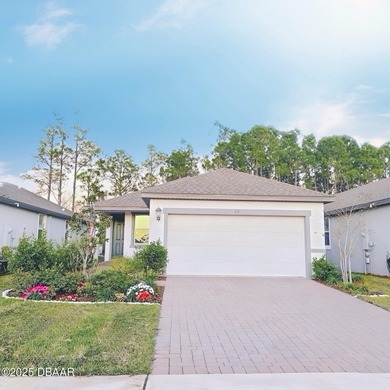 Move-in-ready 4 bedroom, 2 bathroom home with 2,217 sq ft under on LPGA International Golf Course in Florida - for sale on GolfHomes.com, golf home, golf lot