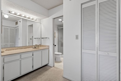Turn this condo into your own coastal haven.This 2 bedroom / 2 on Jupiter Dunes Golf Course in Florida - for sale on GolfHomes.com, golf home, golf lot