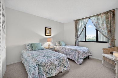 Turn this condo into your own coastal haven. This 2 bedroom / 2 on Jupiter Dunes Golf Course in Florida - for sale on GolfHomes.com, golf home, golf lot