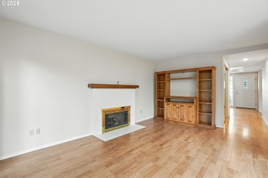 Beautifully maintained home in sought-after Fairway Village! on Fairway Village Golf and Country Club in Washington - for sale on GolfHomes.com, golf home, golf lot