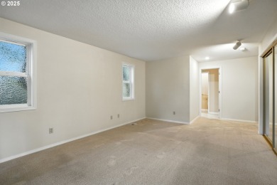 Beautifully maintained home in sought-after Fairway Village! on Fairway Village Golf and Country Club in Washington - for sale on GolfHomes.com, golf home, golf lot