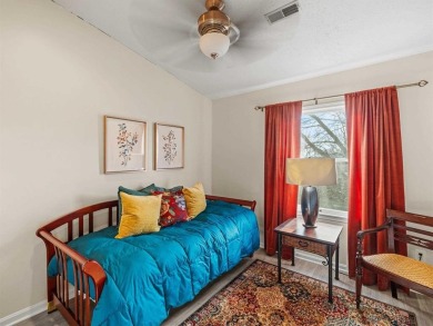 Newly updated top floor condo in Quail Ridge! Recently updated on Owensboro Country Club in Kentucky - for sale on GolfHomes.com, golf home, golf lot