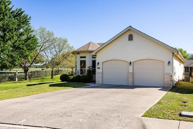 Freshly update garden/patio home w/ separate Casita sits on a on The Club At Comanche Trace in Texas - for sale on GolfHomes.com, golf home, golf lot
