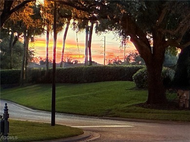 3 bed 2.5 bath on oversized corner lot, mature landscaping on Gateway Golf and Country Club in Florida - for sale on GolfHomes.com, golf home, golf lot