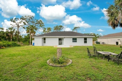 Under contract-accepting backup offers. Move-in Ready Charming 4 on Bobcat Trail Golf Club in Florida - for sale on GolfHomes.com, golf home, golf lot