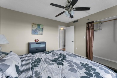 This bright 2-bedroom, 2-bath corner unit offers comfortable on Inverrary Country Club in Florida - for sale on GolfHomes.com, golf home, golf lot