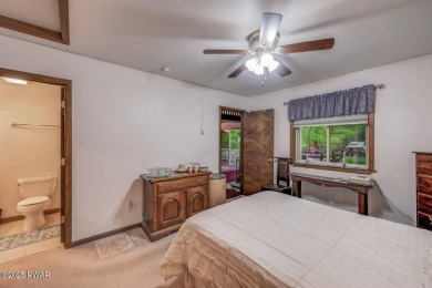 This charming three bedroom, two bathroom home is perfectly on The Hideout Golf in Pennsylvania - for sale on GolfHomes.com, golf home, golf lot