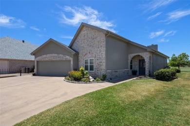 SPACIOUS PECAN PLANTATION GARDEN HOME ON NUTCRACKER GOLF COURSE on Nutcracker Golf Club in Texas - for sale on GolfHomes.com, golf home, golf lot