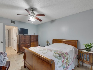 Discover your ideal retreat in this rare 2 bed, 2 bath on Meadowood Golf and Tennis Club in Florida - for sale on GolfHomes.com, golf home, golf lot