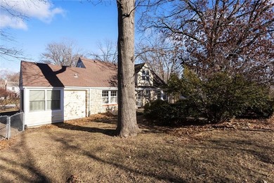 Stone Ranch cottage in coveted Golden Acres is pure magic on Drumm Farm Golf Course in Missouri - for sale on GolfHomes.com, golf home, golf lot