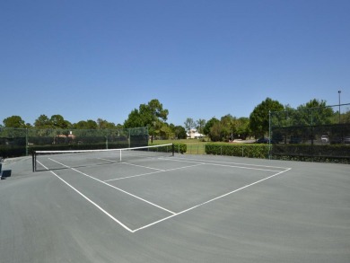 Discover your ideal retreat in this rare 2 bed, 2 bath on Meadowood Golf and Tennis Club in Florida - for sale on GolfHomes.com, golf home, golf lot
