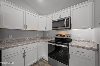 **MOTIVATED SELLER** Looking for one story coastal NC living on Belvedere Country Club in North Carolina - for sale on GolfHomes.com, golf home, golf lot