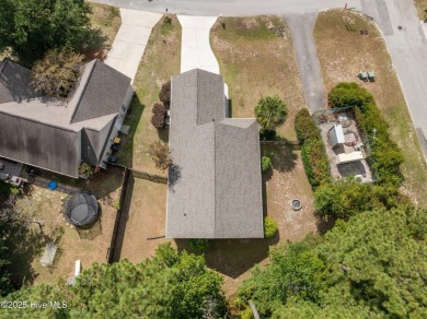 Looking for one story coastal NC living with no HOA? Here's your on Belvedere Country Club in North Carolina - for sale on GolfHomes.com, golf home, golf lot