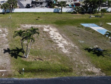 Come take a look at this extra deep lot in Plantation Estates on Kelly Greens Golf and Country Club in Florida - for sale on GolfHomes.com, golf home, golf lot
