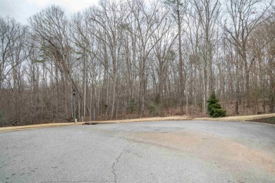 Building lot in Woodfin Ridge- Cul-de-sac lot in the gated on Woodfin Ridge Golf Club in South Carolina - for sale on GolfHomes.com, golf home, golf lot