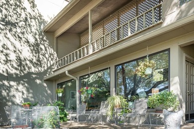 SPACIOUS TOWNHOME WITH PREMIER VIEW OF RIVERHILL GOLF COURSE AT on Riverhill Country Club in Texas - for sale on GolfHomes.com, golf home, golf lot