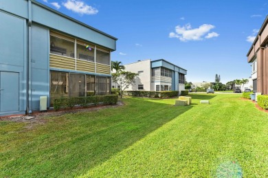 Beautifully remodeled 2BR,1st-floor condo in the sought-after on Kings Point Golf -Flanders Way in Florida - for sale on GolfHomes.com, golf home, golf lot