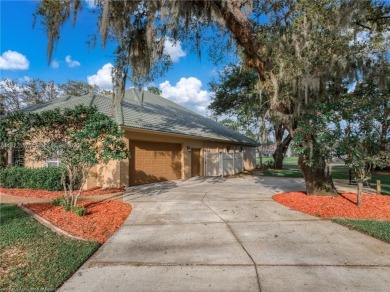 Welcome to this stunning executive golf home located in the on Country Club of Sebring in Florida - for sale on GolfHomes.com, golf home, golf lot