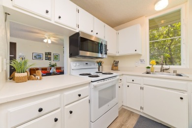 Ocean View 2 Bed, 2 Bath Condo located in Keauhou Escape to a on  in Hawaii - for sale on GolfHomes.com, golf home, golf lot